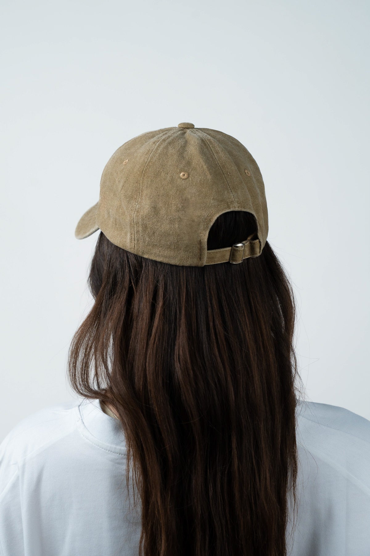 Casquette kaki en coton brodé IDILICA