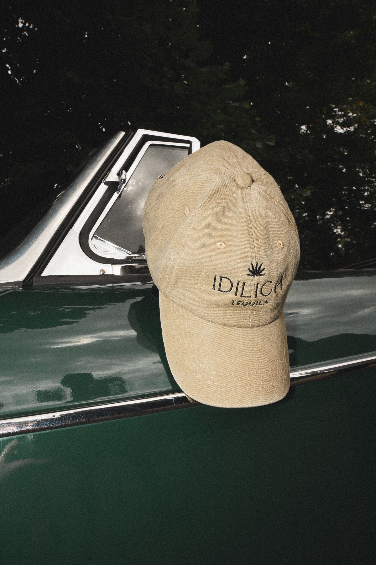 Casquette kaki en coton brodé IDILICA